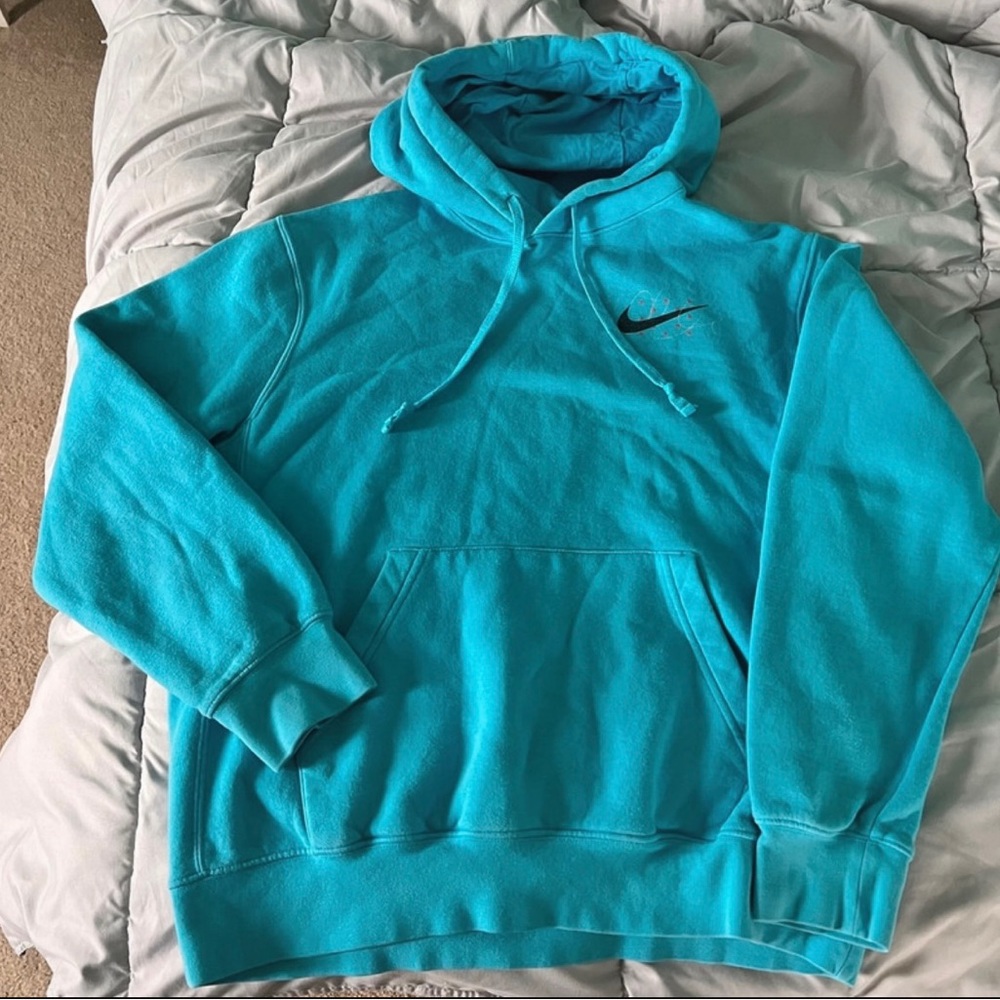 Nike Graphic Hoodie